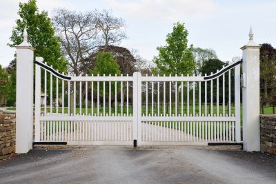 Building Gate Installation in Plano, TX